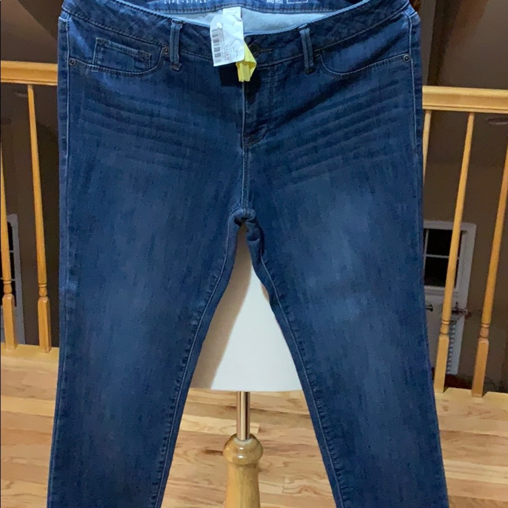 Women’s Sonoma jeans in excellent condition